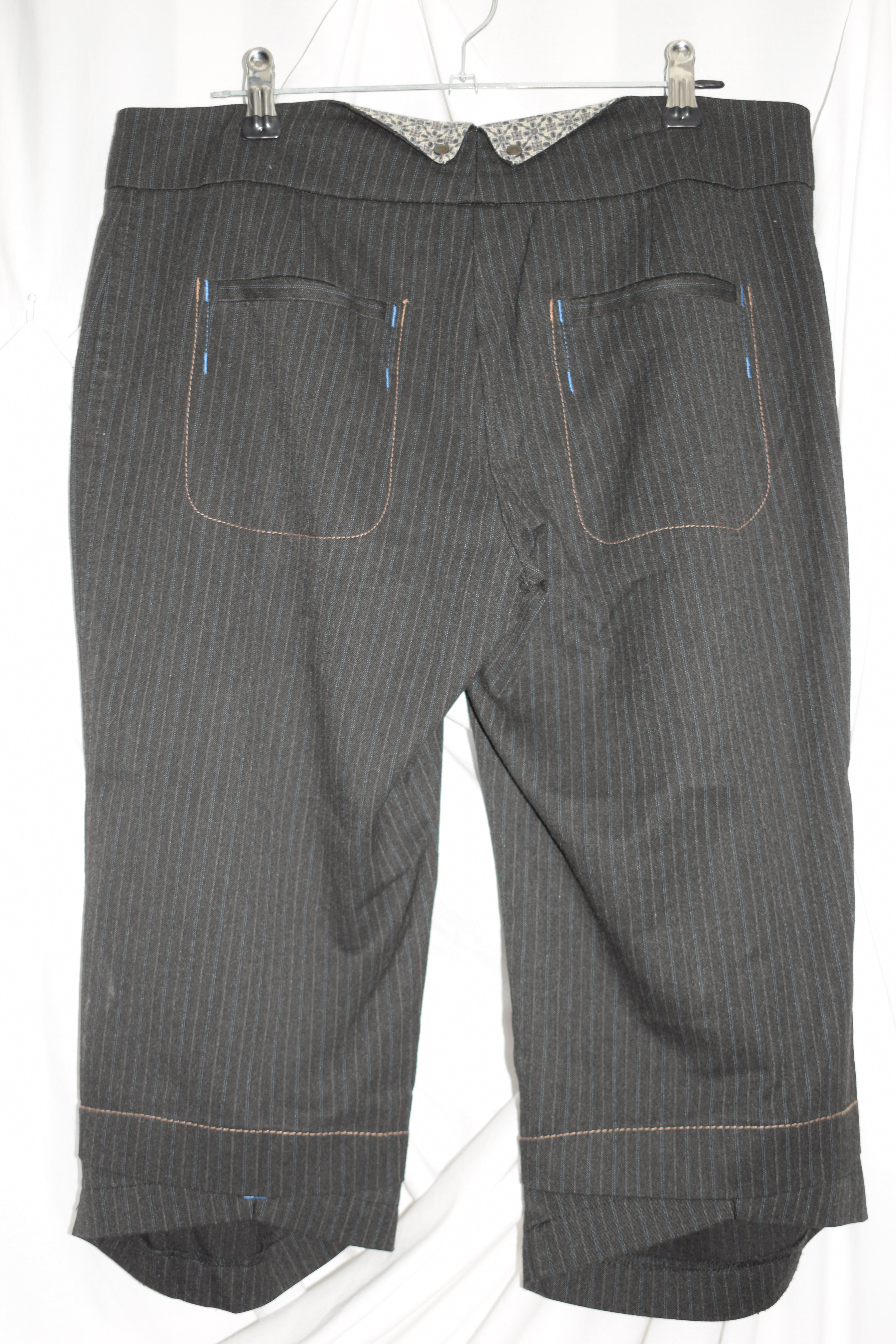 GREY PIN STRIPE CAPRIS by Cop Copine