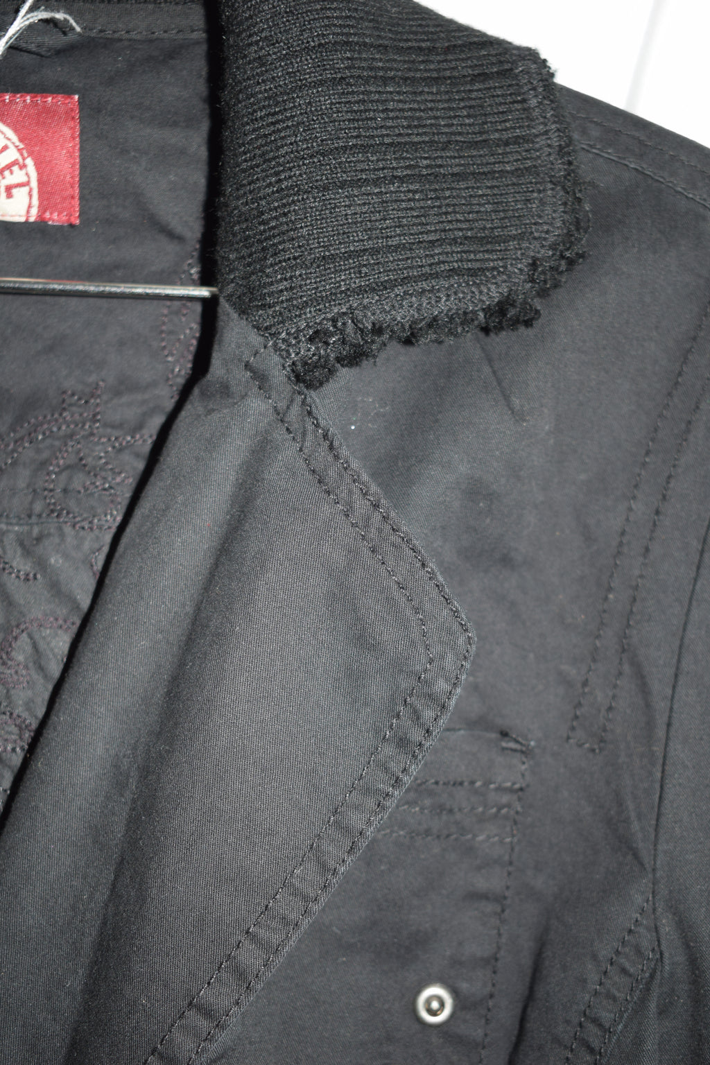 BLAZER-STYLE LIGHTWEIGHT BLACK JACKET