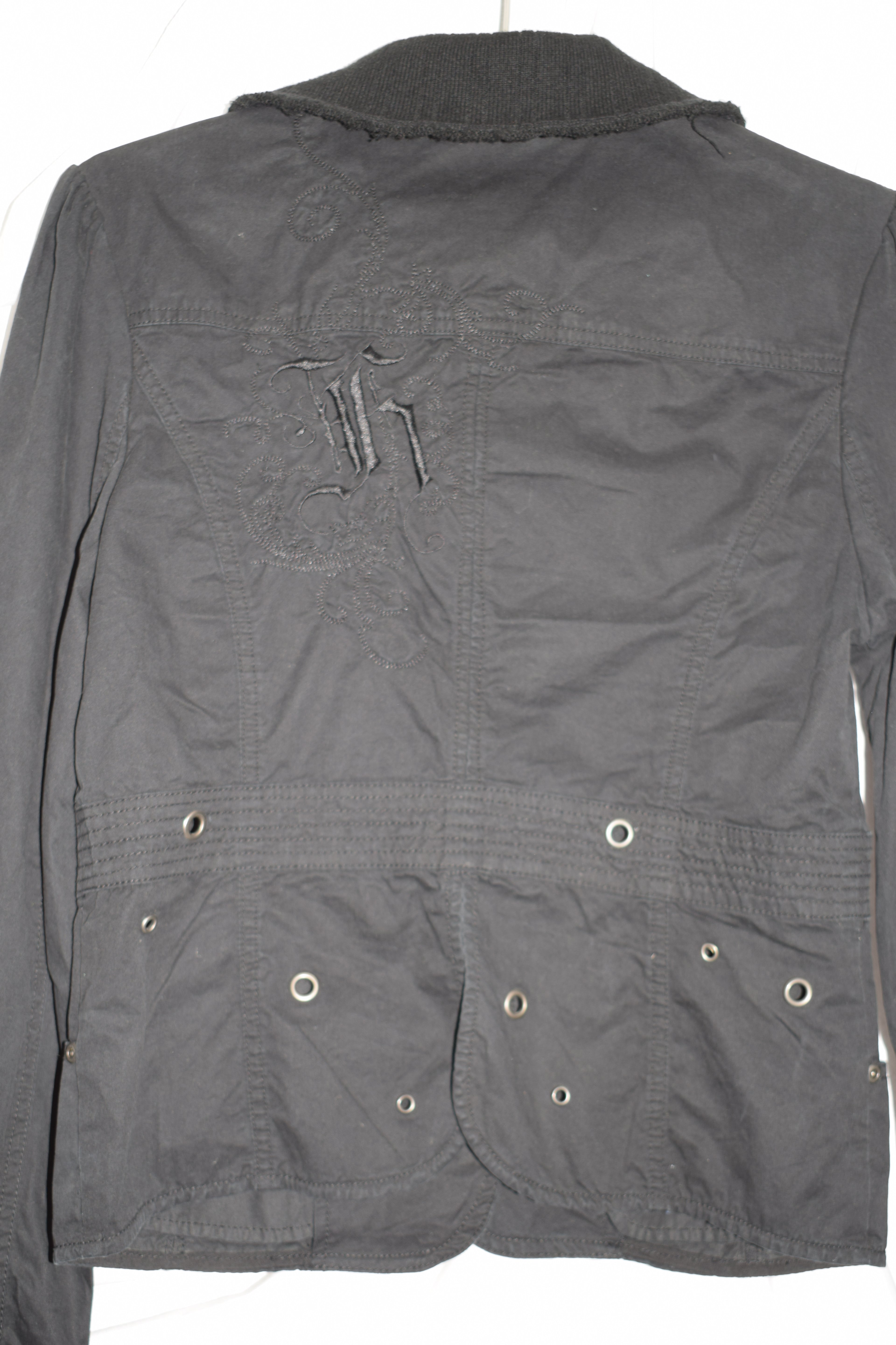 BLAZER-STYLE LIGHTWEIGHT BLACK JACKET