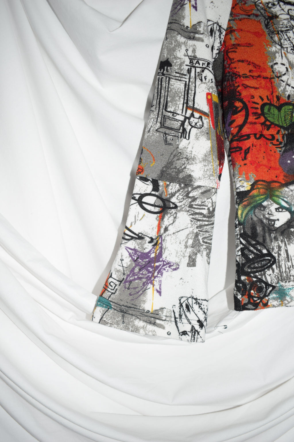 ILLUSTRATION KNIT LONG SLEEVE TOP