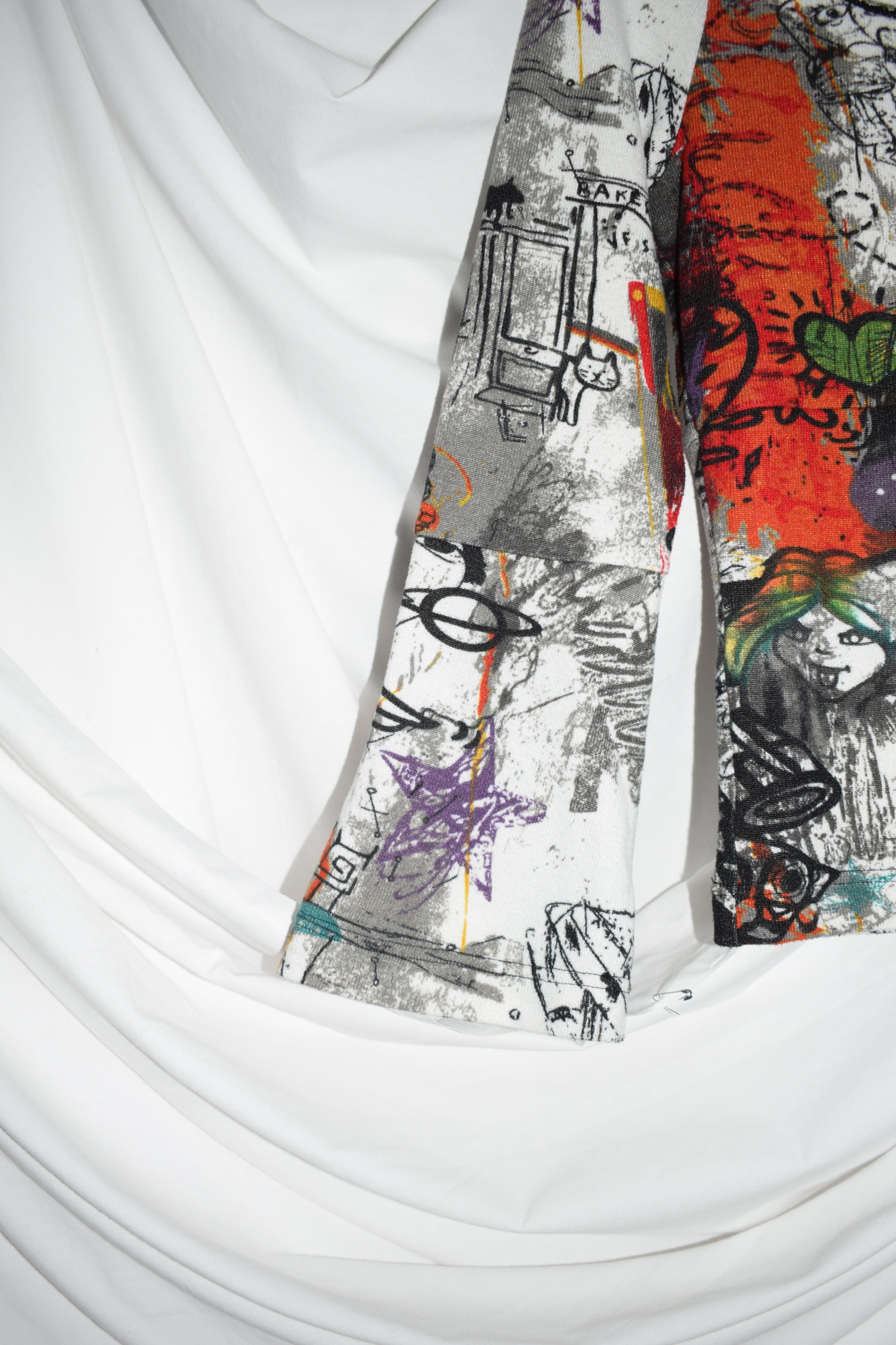 ILLUSTRATION KNIT LONG SLEEVE TOP