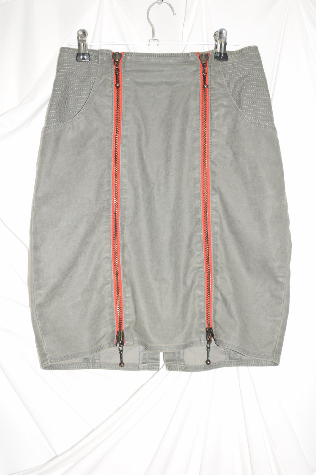 RED ZIP WRANGLER SKIRT
