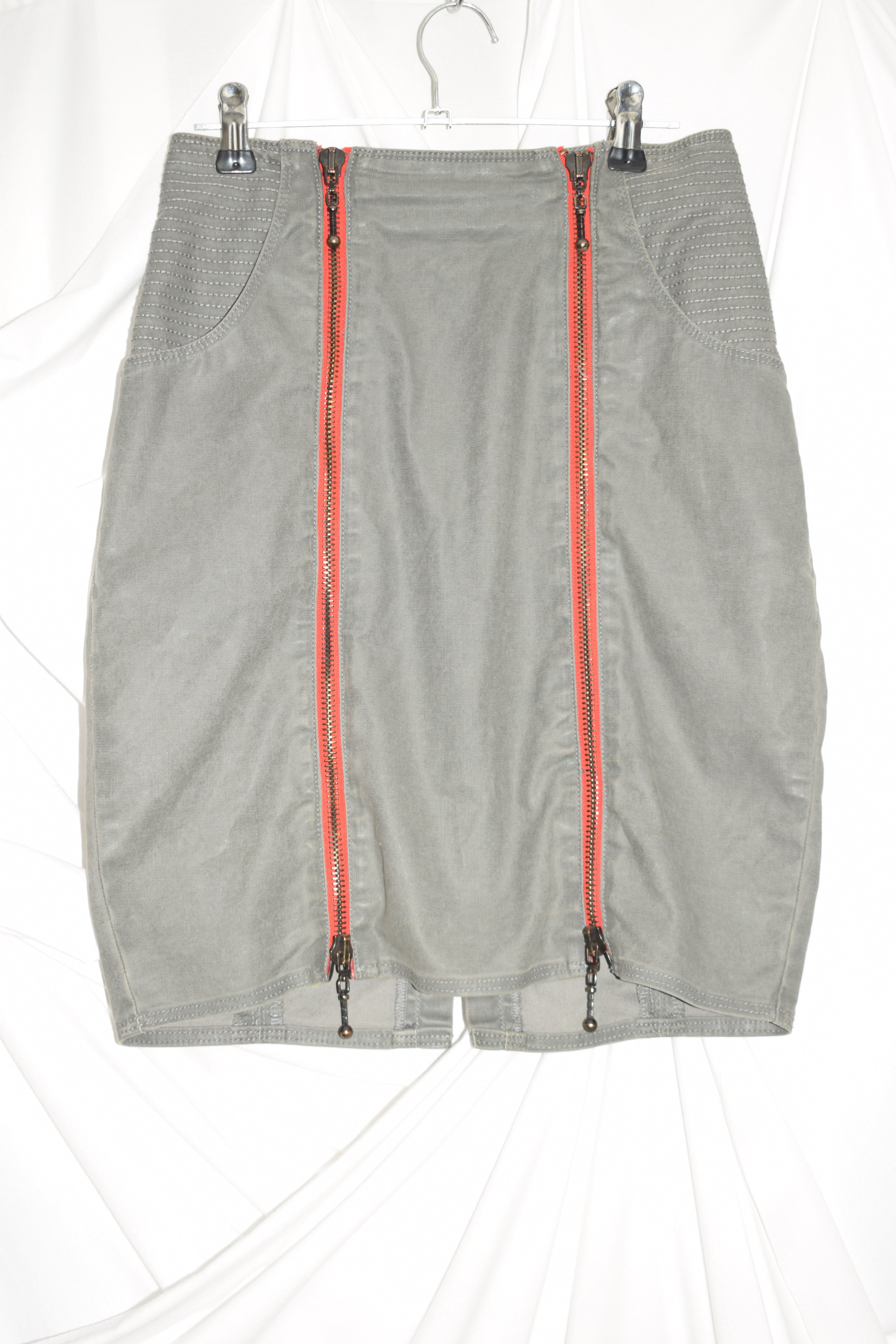 RED ZIP WRANGLER SKIRT