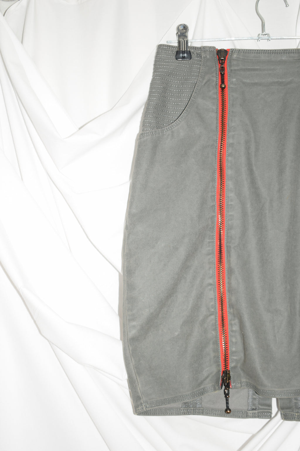 RED ZIP WRANGLER SKIRT