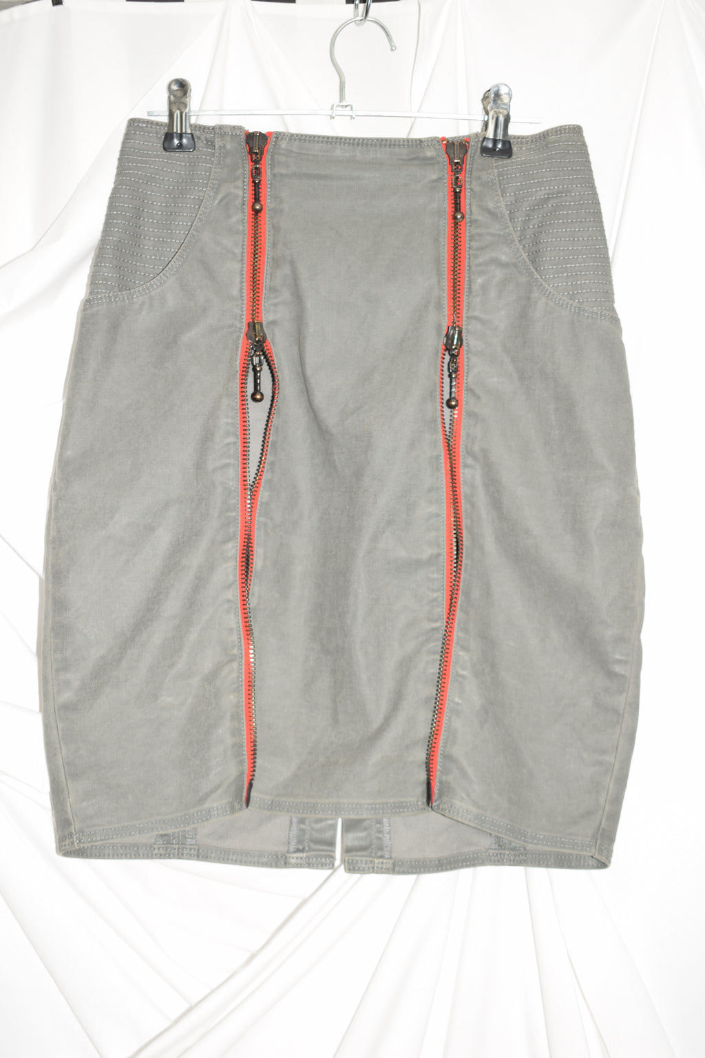 RED ZIP WRANGLER SKIRT