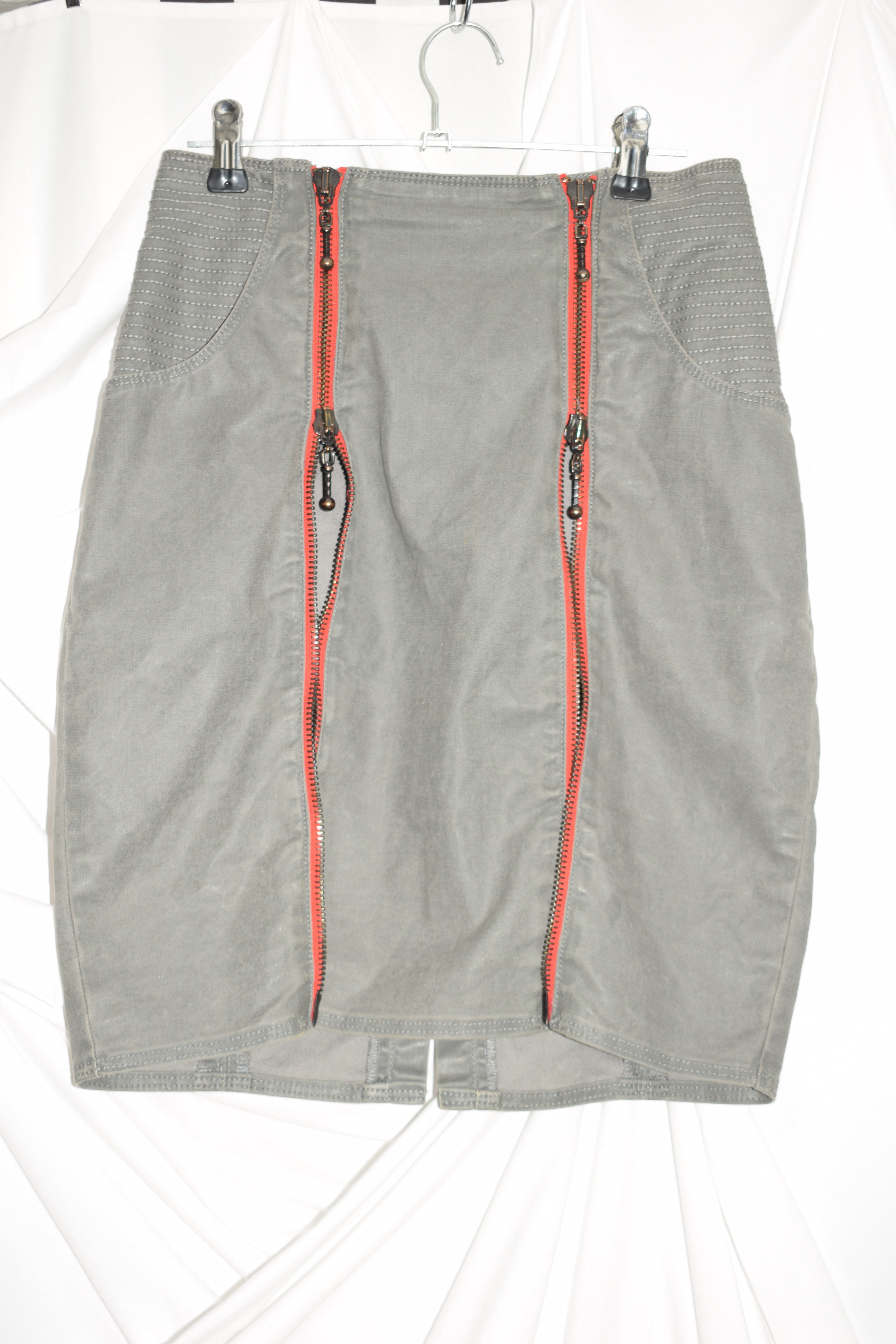 RED ZIP WRANGLER SKIRT