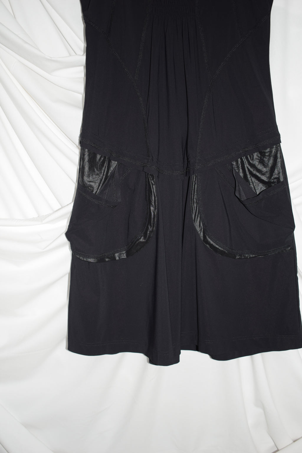 BLACK SLEEVELESS DRESS