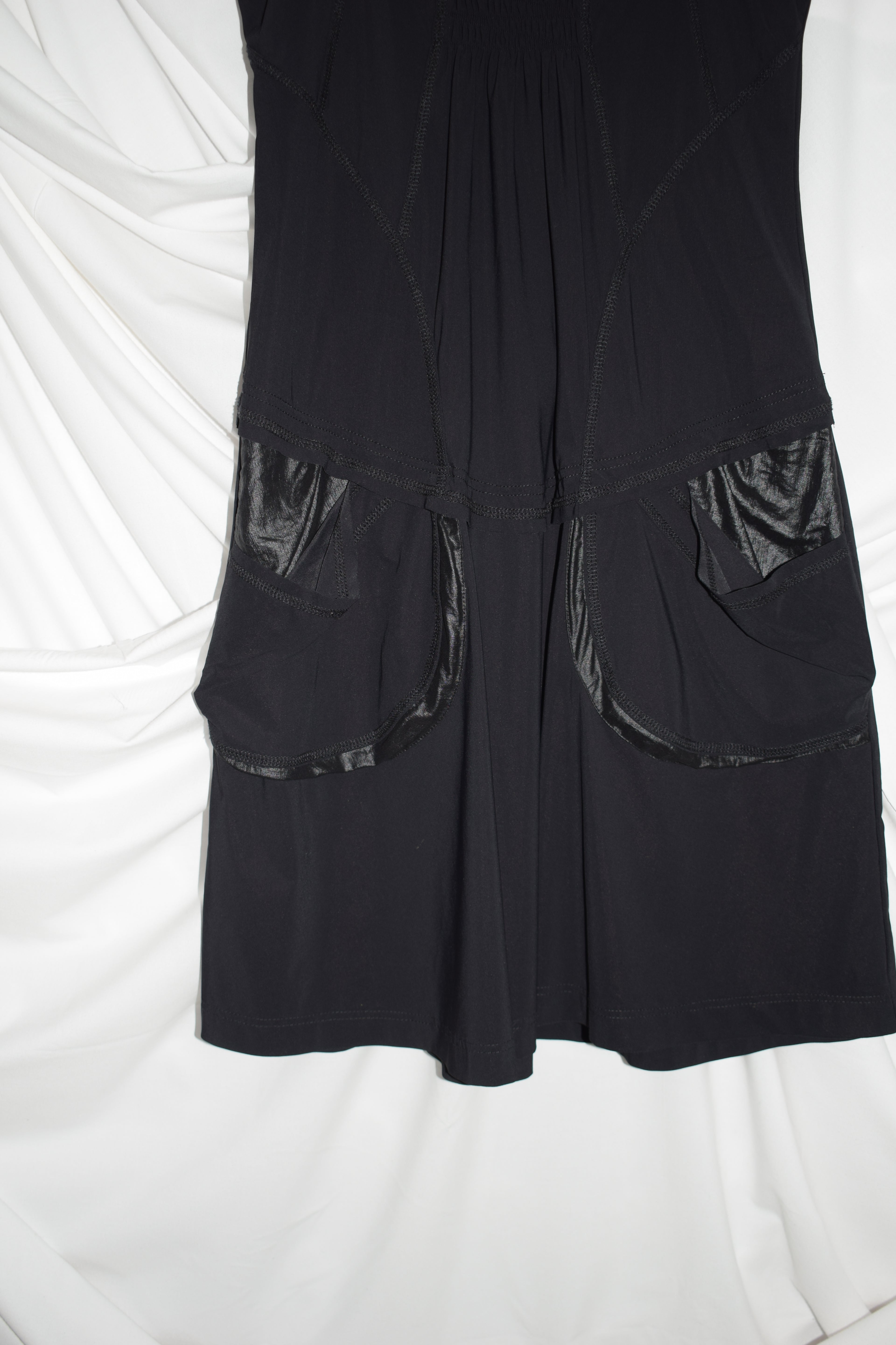 BLACK SLEEVELESS DRESS