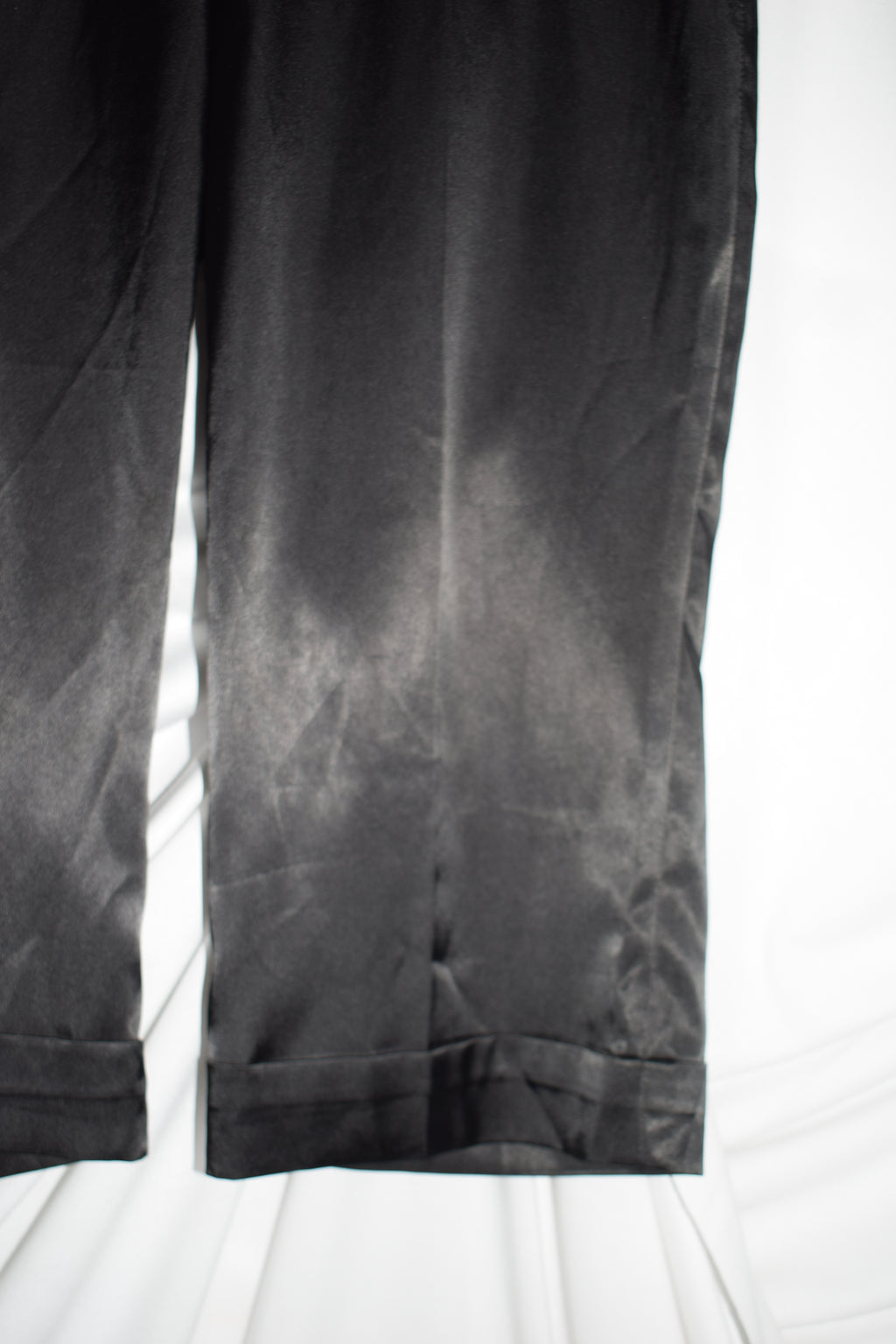 BLACK SATIN 3/4 TROUSERS