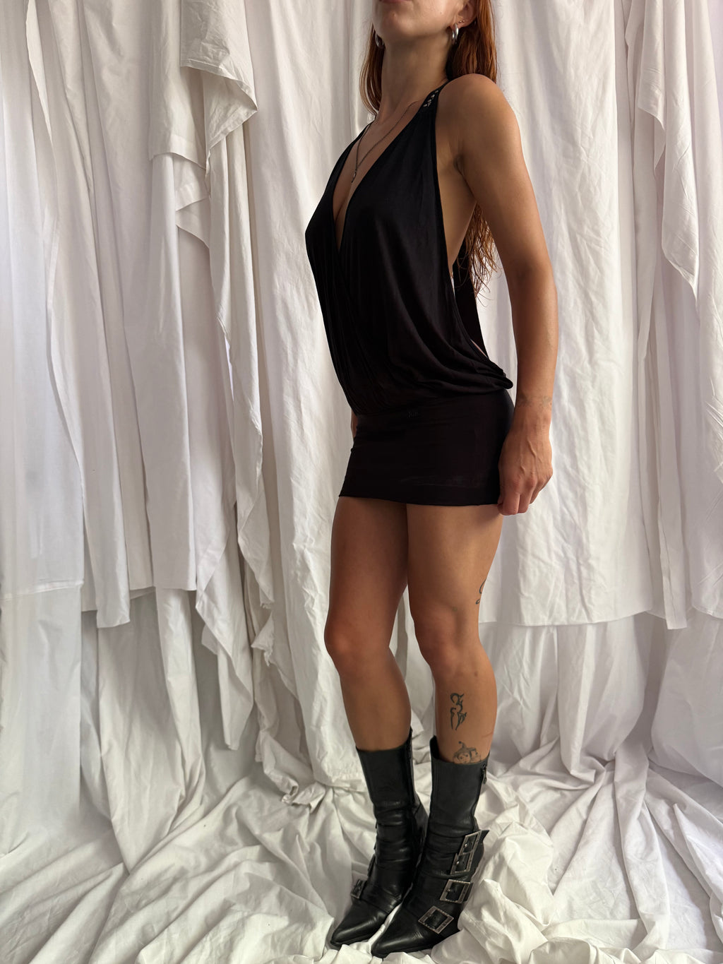 BLACK OPEN BACK MINI DRESS