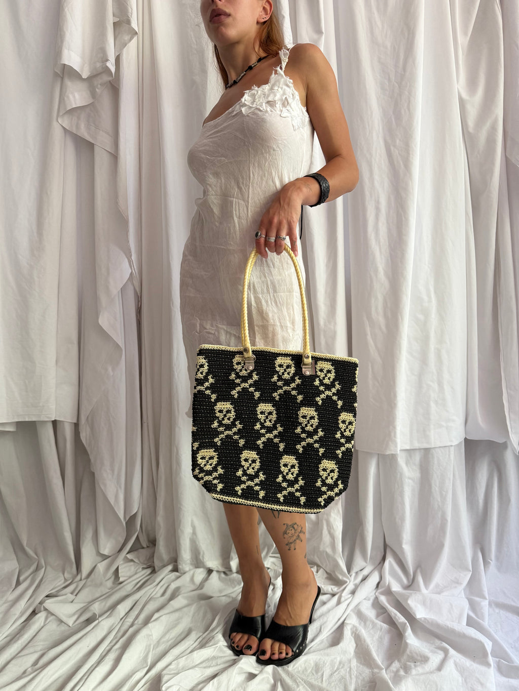 BLACK & CREAM WOVEN TOTE BAG