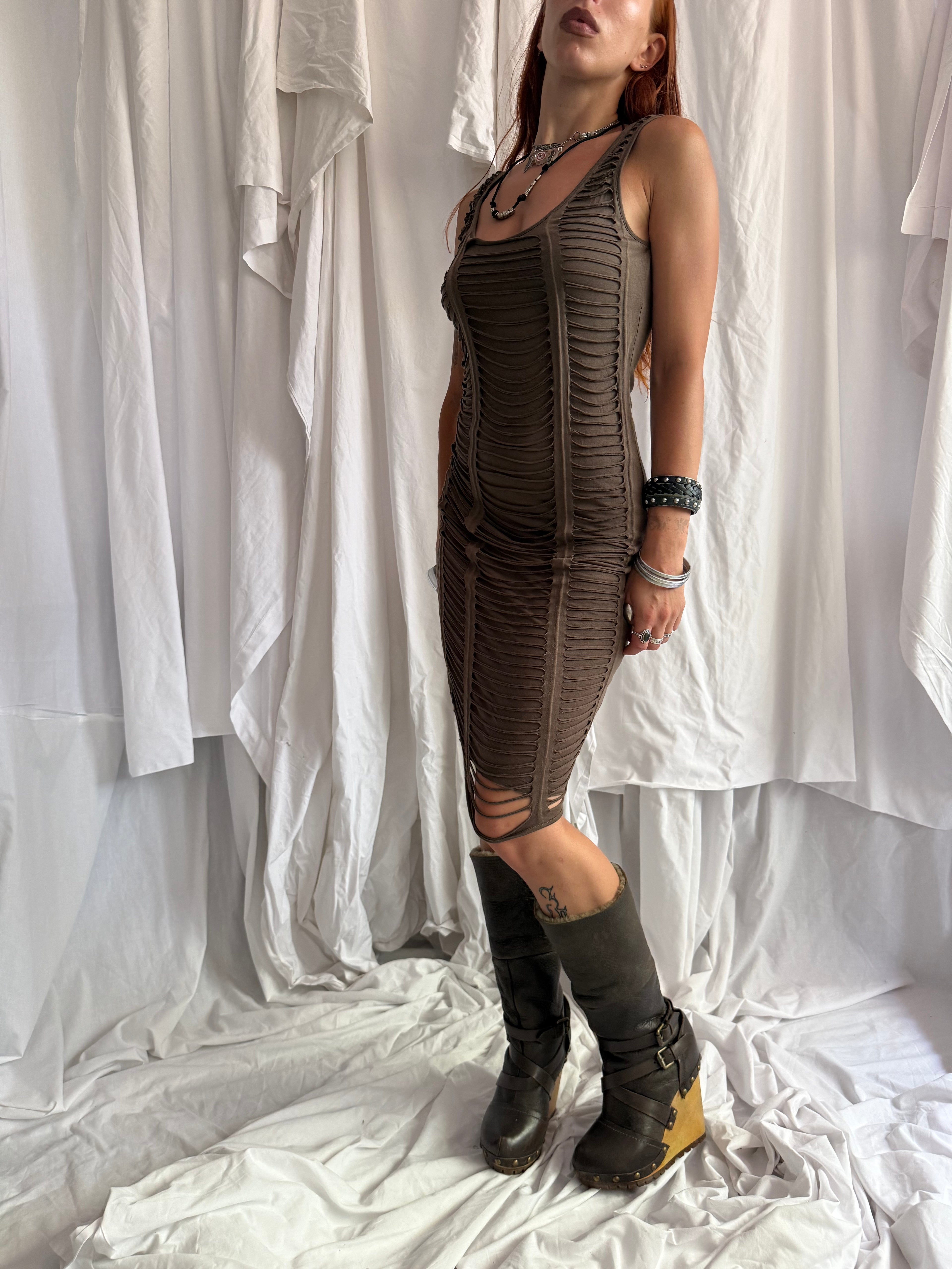 BROWN RUCHED MIDI DRESS