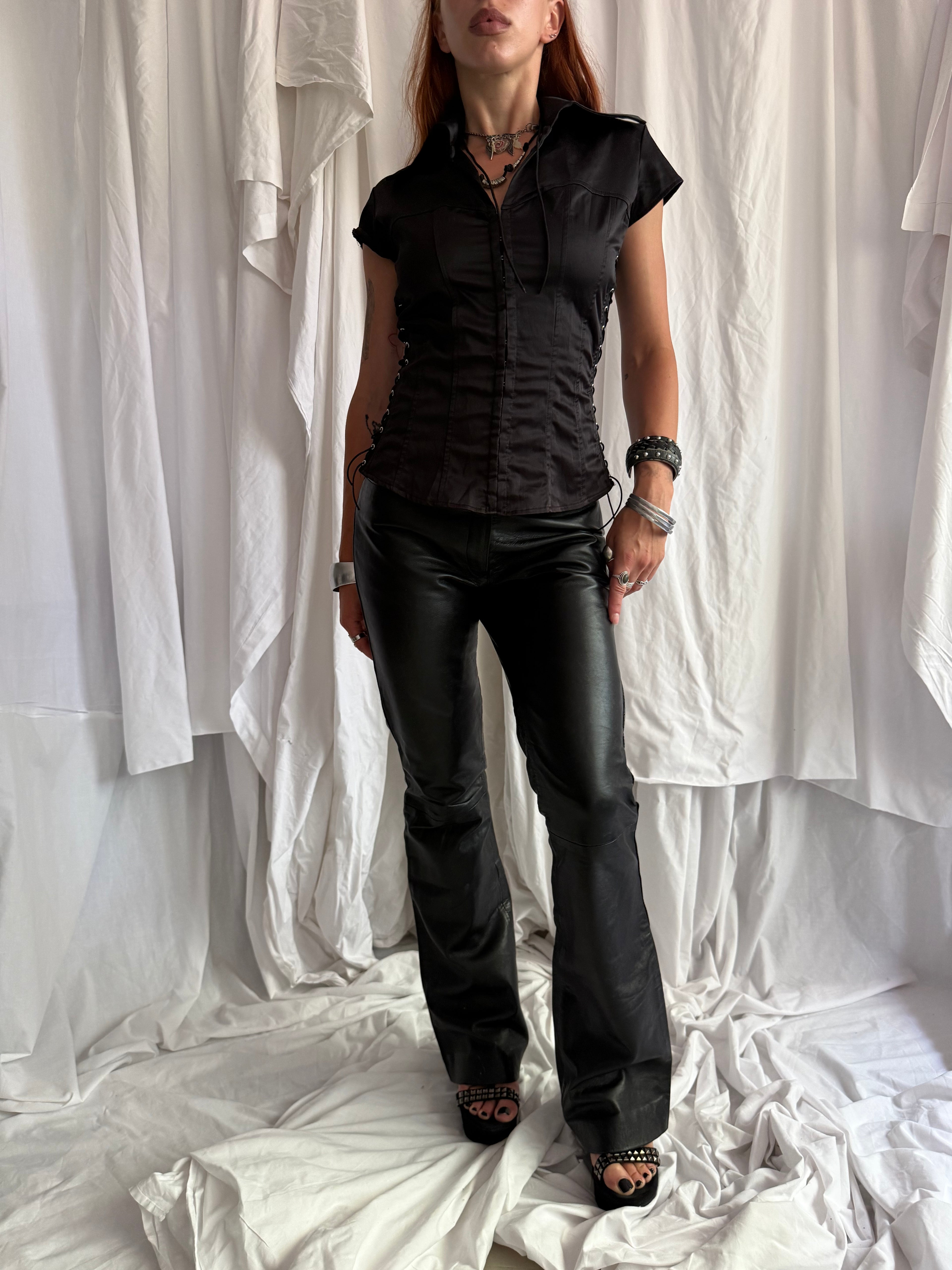 BLACK LACE-UP FITTED SHIRT