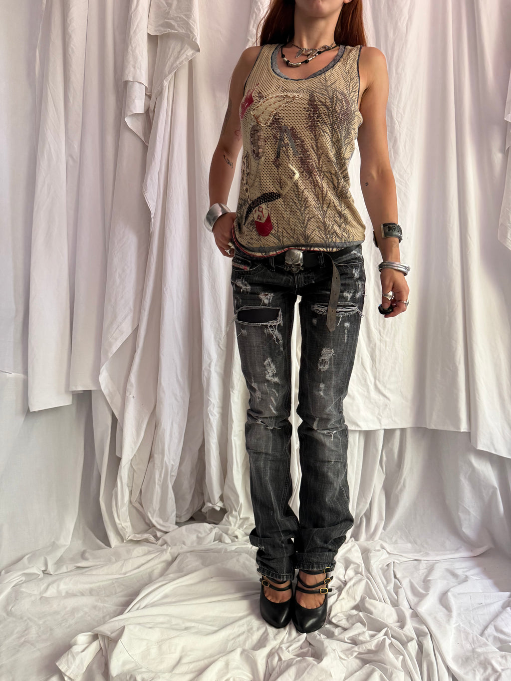 GRAPHIC MESH TANK TOP
