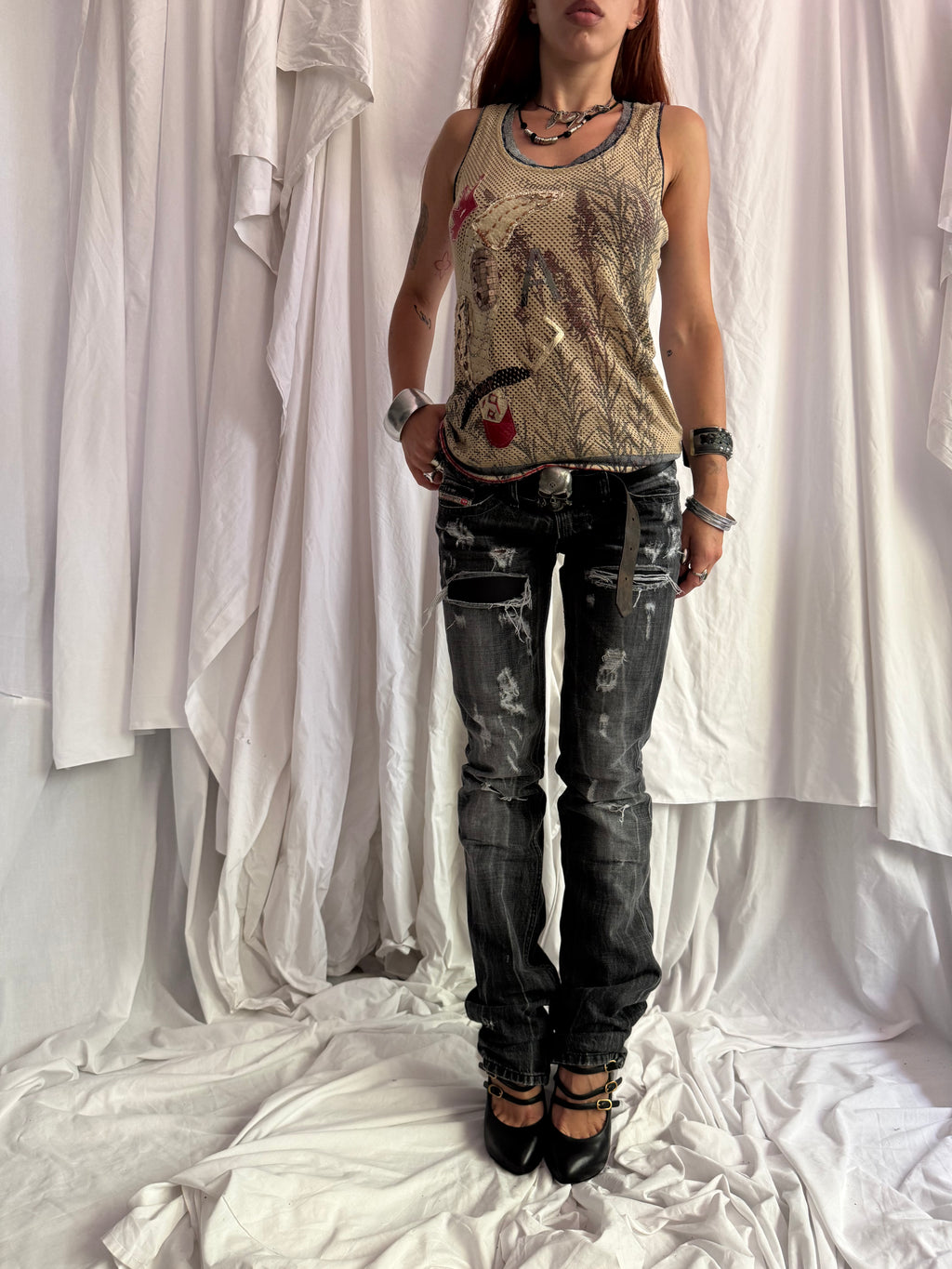 GRAPHIC MESH TANK TOP