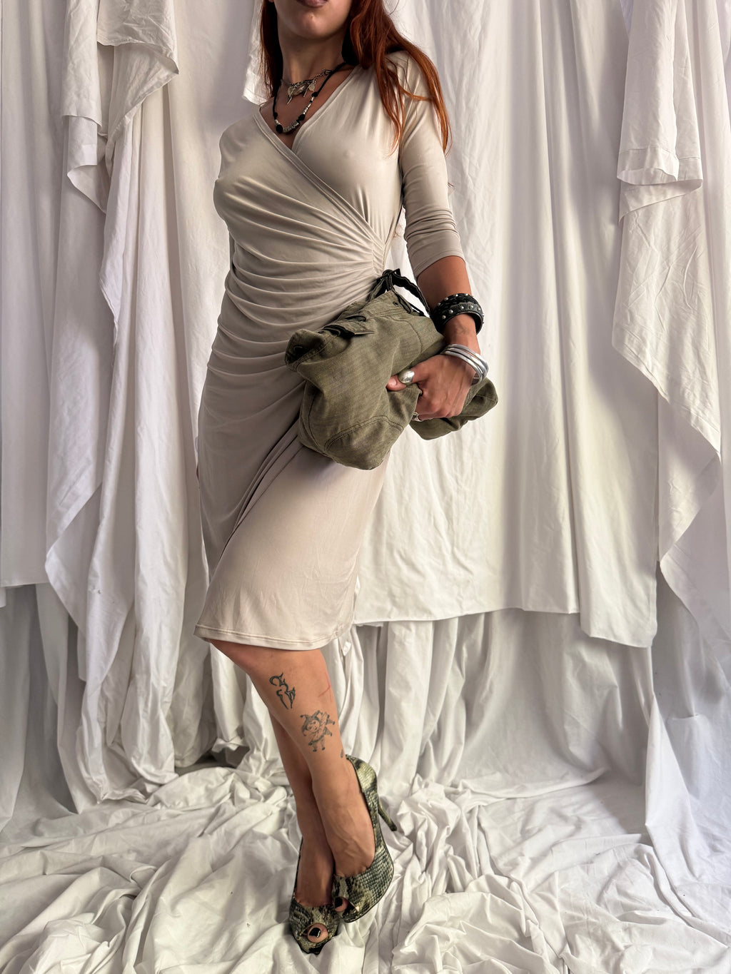 DRAPED V-NECK FITTED MIDI DRESS