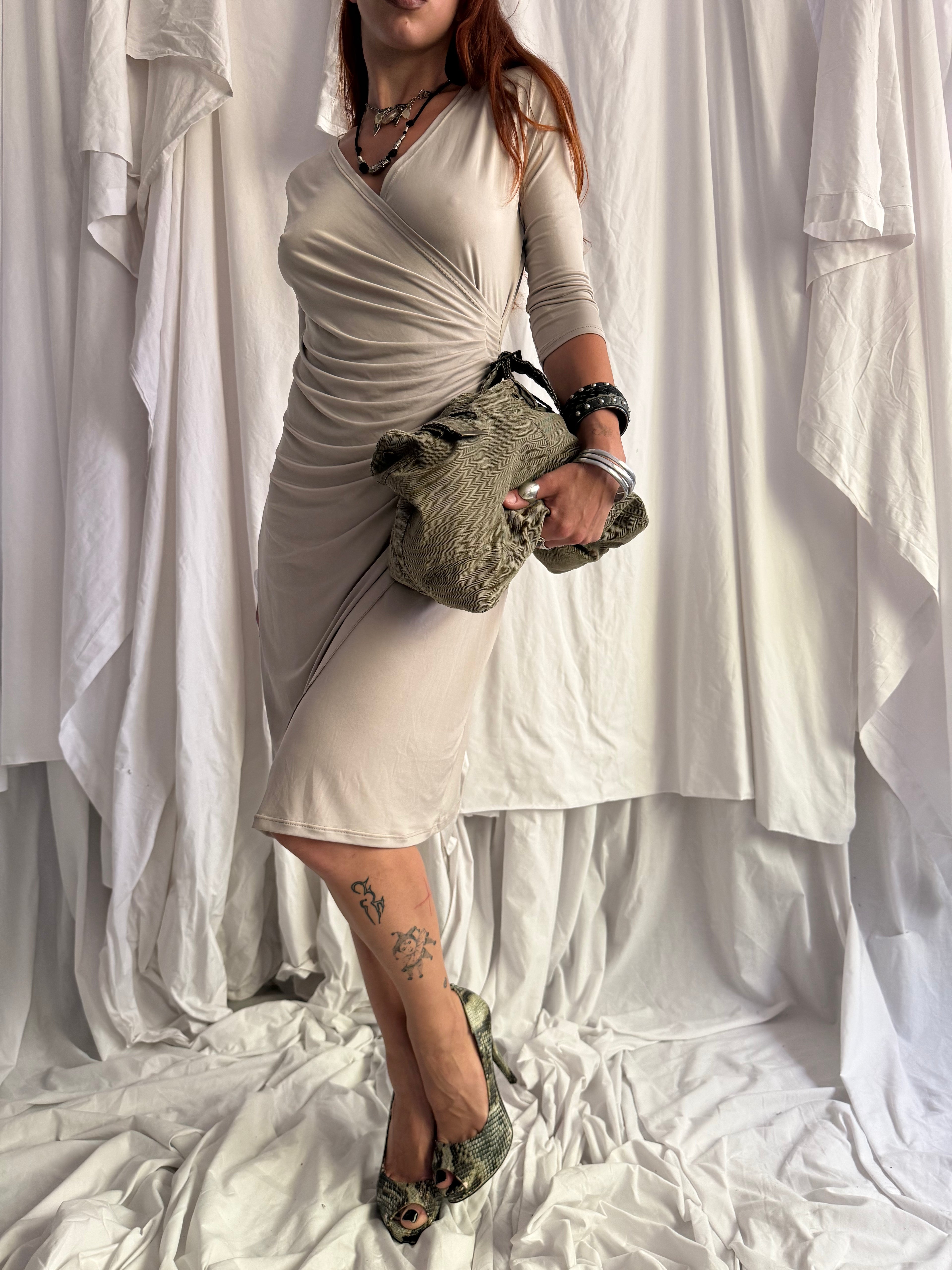 DRAPED V-NECK FITTED MIDI DRESS