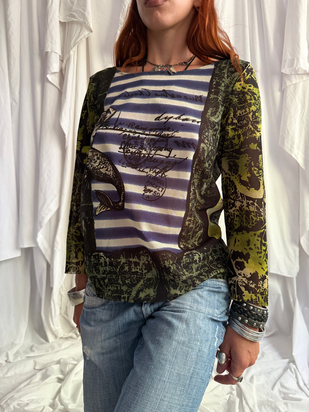 GRAPHIC PRINT MESH TOP