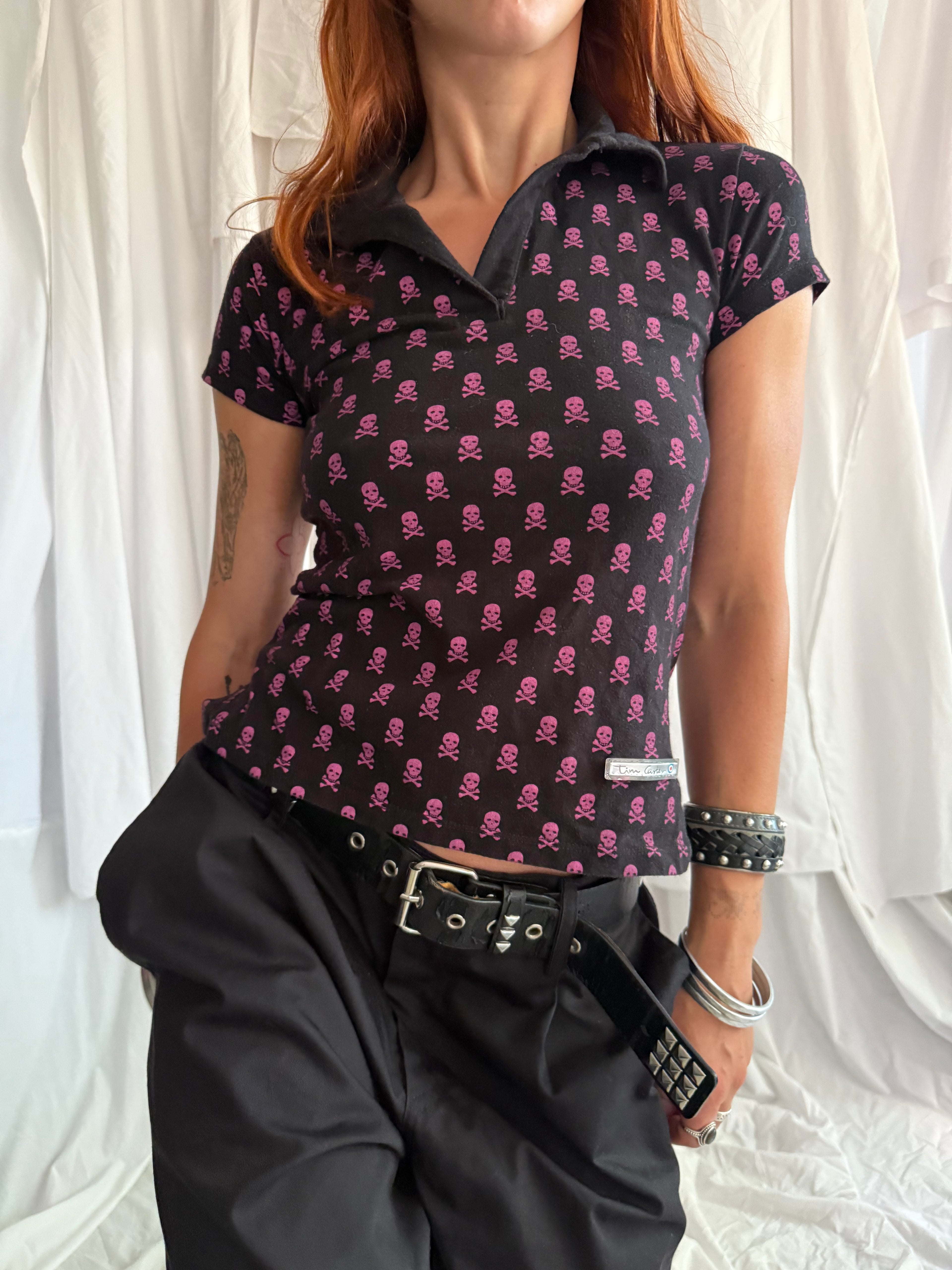 BLACK PINK SKULL PRINT POLO TOP