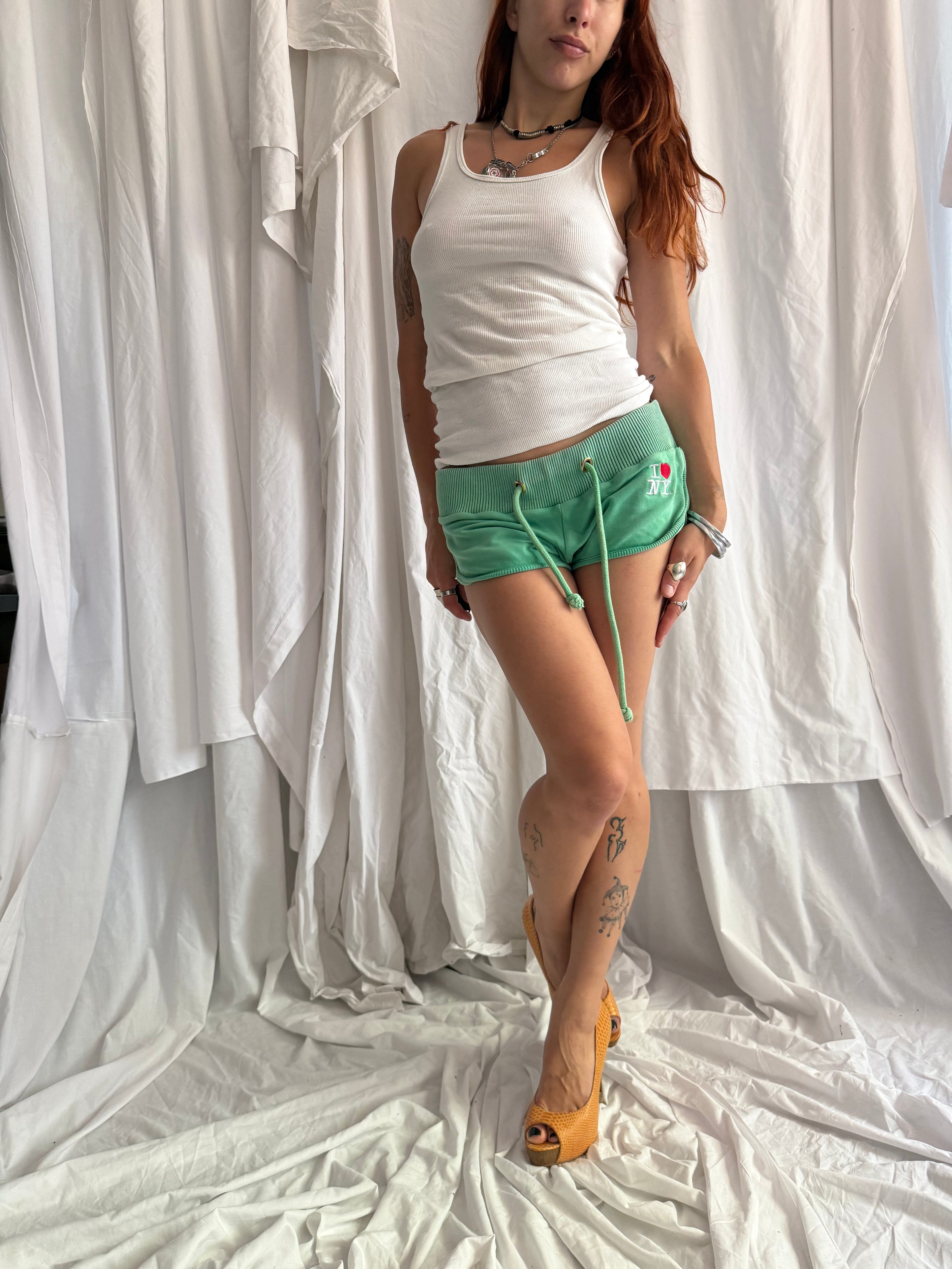 I <3 NY GREEN LOW-RISE SHORTS