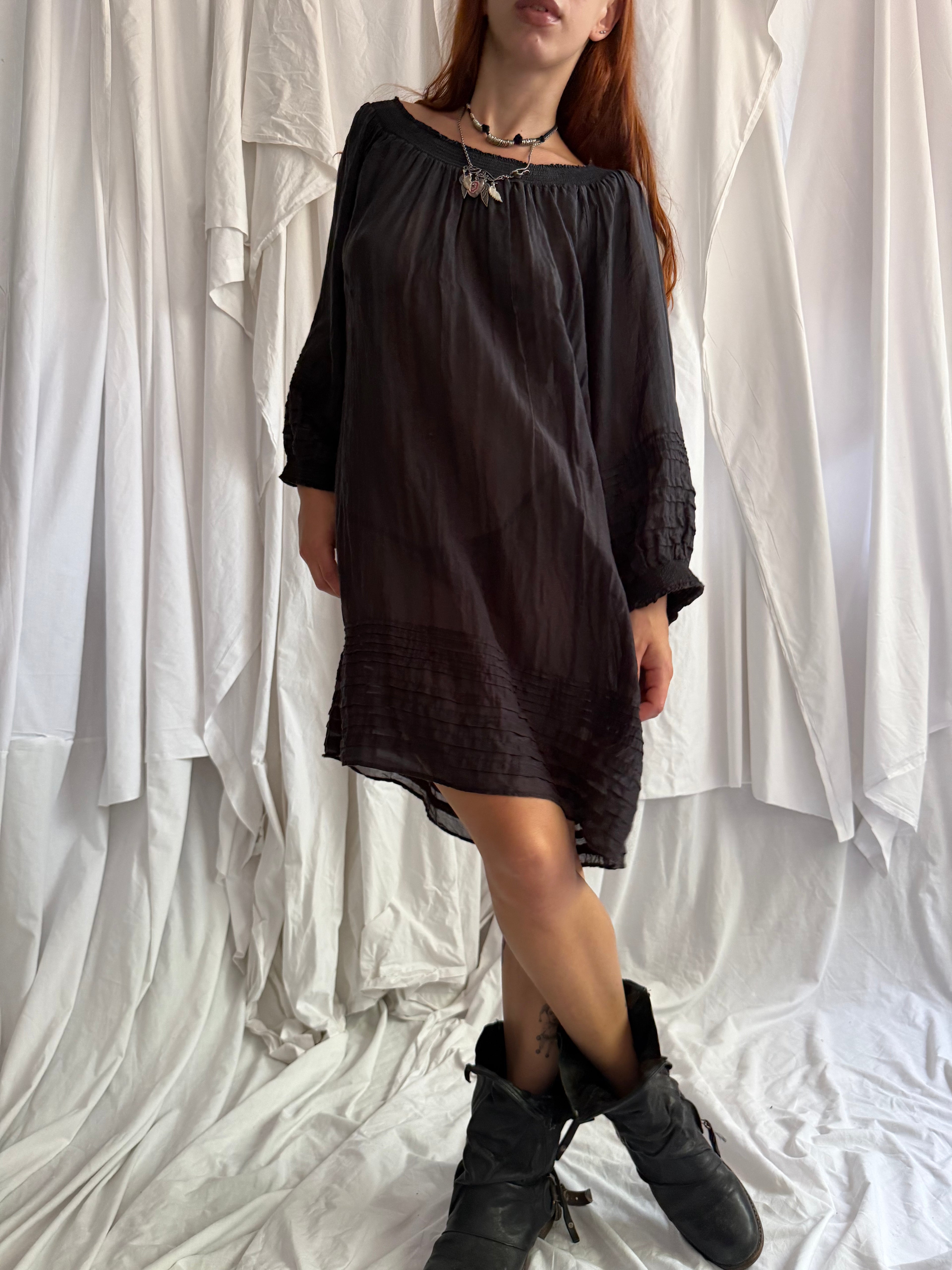 BOHO CRINKLE TUNIC DRESS – CHARCOAL OVERSIZED SMOCK DRESS